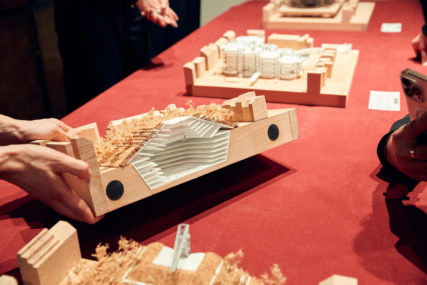 Claude Parent - Maquette Tumulus Urbain - Concours Beaubourg 1971 (Académie d'Architecture) Claude Parent - Maquette Tumulus Urbain - Concours Beaubourg 1971 (Académie d'Architecture)